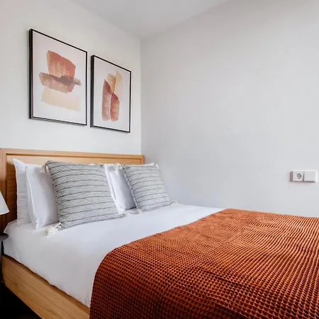Apartamento Blueground Sarria Doorman Newly Renovated Bcn-119